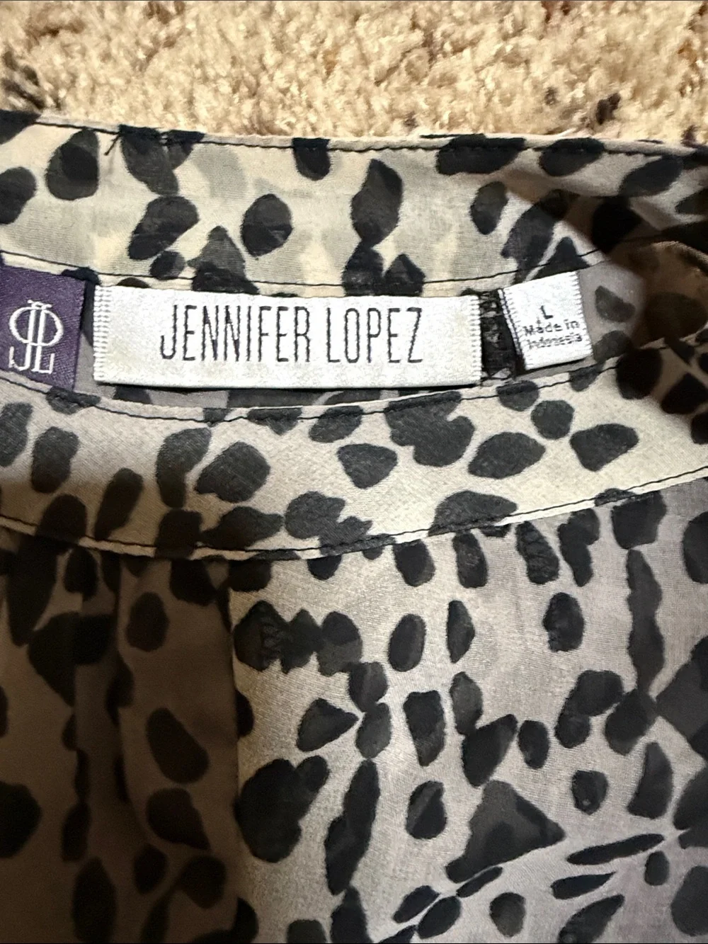 Jennifer Lopez Black and White Leopard-Print Long Sleeve Blouse - Picture 2 of 8